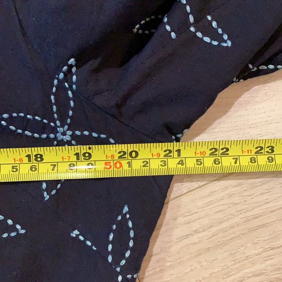 Vintage Women's Asian Jacket with Traditional Chinese Knot Buttons - Picture 5 of 8